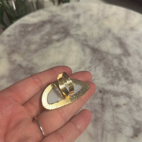 Large statement ring - Picture 3 of 4